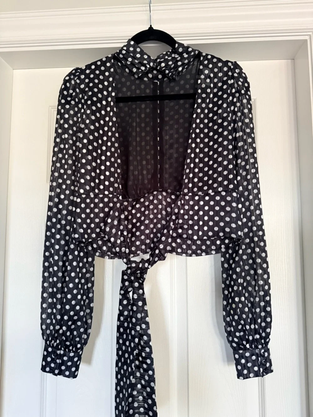 Simons Black and White Polka Dot Slit-Front Tie-Back Cropped Blouse - Picture 2 of 3